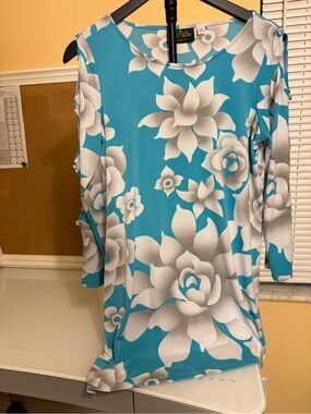 Bob Mackie Turquoise and White Floral Long Sleeve Top